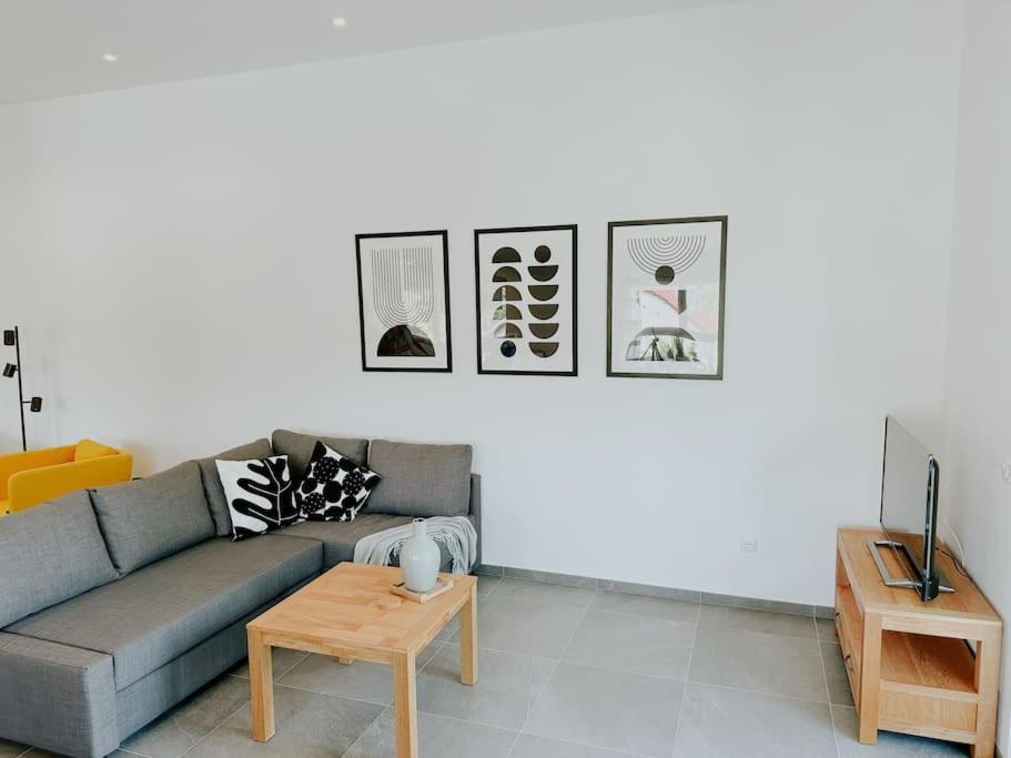 Apartment 100 Qm Im Weindorf - Balkon/Garage Aspisheim Eksteriør bilde