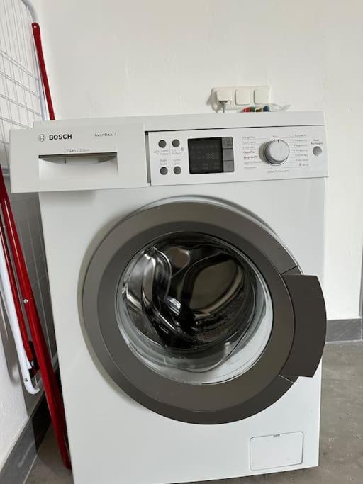 Apartment 100 Qm Im Weindorf - Balkon/Garage Aspisheim Eksteriør bilde